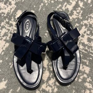 TOD’s navy patent leather sandals, size 7